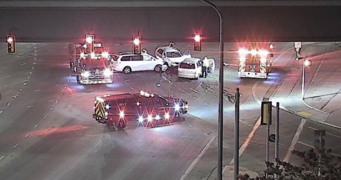 SLCScanner's tweet image. #SouthSaltLake 3300 S 350 W. #SSLPD #EMS on scene of a 3 vehicle crash. Unknown extent of injuries.