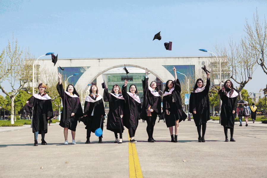 DarnellWilkers9's tweet image. "Tassels turned, memories earned.  From first jitters to final cheers—this chapter’s done, but the story’s just begun. #Graduation2024 #ClassOf[Year] #NextChapter"