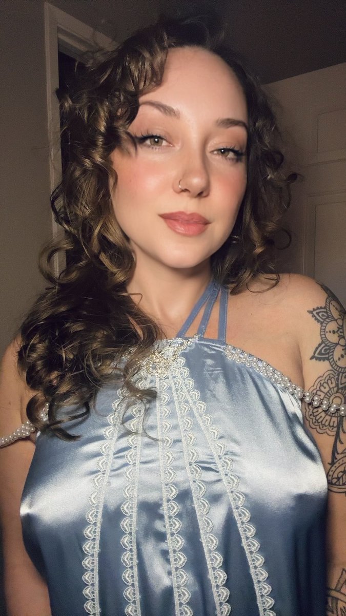 𝓇𝑒𝓂𝓎 𝓁𝒶𝒸𝓇𝑜𝒾𝓍 tweet media