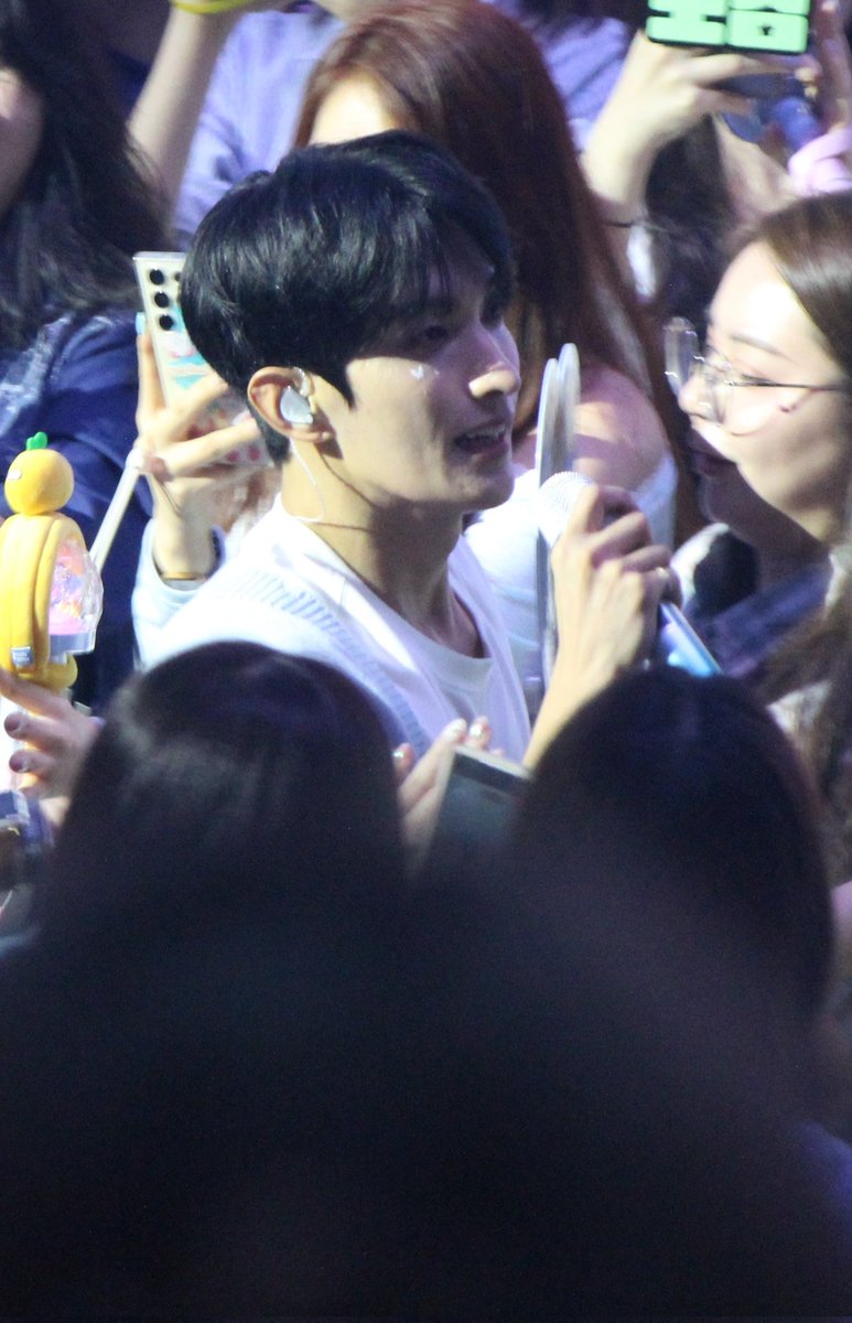 cheosneukk17604's tweet image. 26.04.19
DXS 소야곡 DAY3
#SEVENTEEN #DK #도겸
#DOKYEOM #석민 #세븐틴