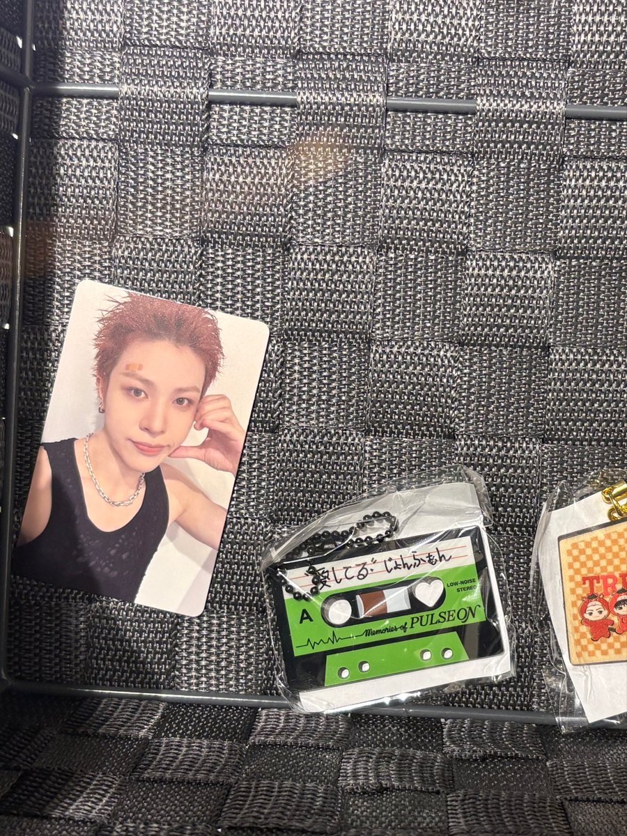 肩幅ペン tweet media