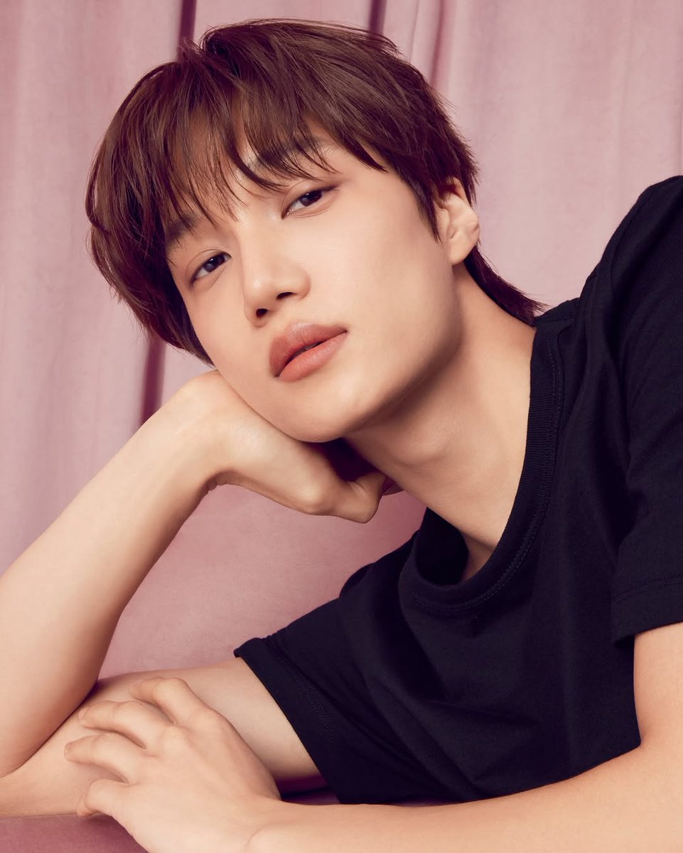 KAIst88's tweet photo. there's no one more handsome than him. https://t.co/qH1zlc3IY6