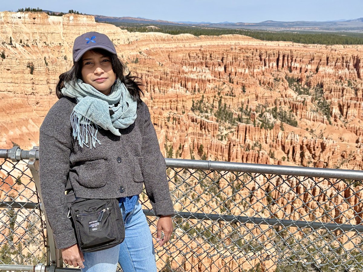 CheTweetZ's tweet photo. Bryce Canyon is so stunning! I have no idea why I look so annoyed in the first pic while actually enjoying the scenery so much 🤨 https://t.co/Gv46Xe0x2n