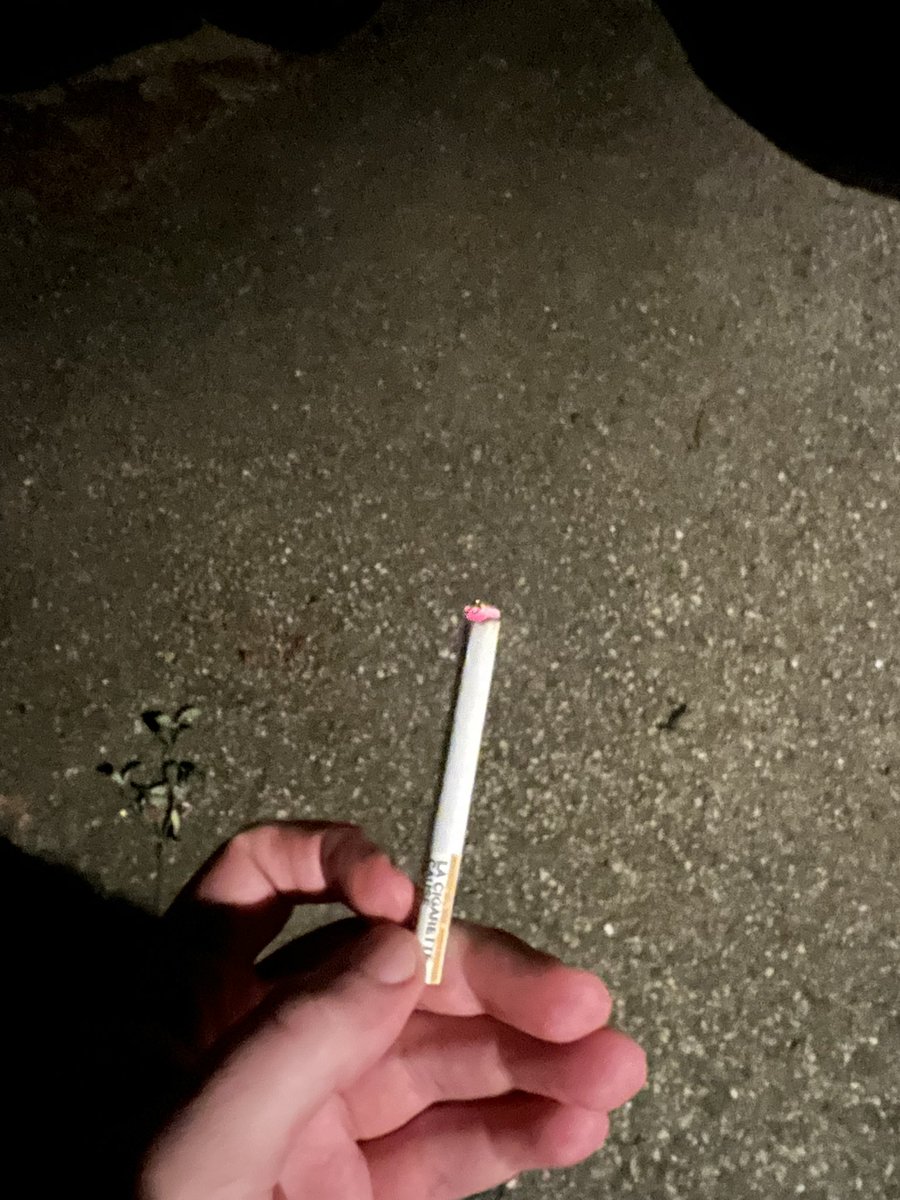 Perfect_GuyLife's tweet image. This #beer and #cigarette are dedicated to Robert Kubica