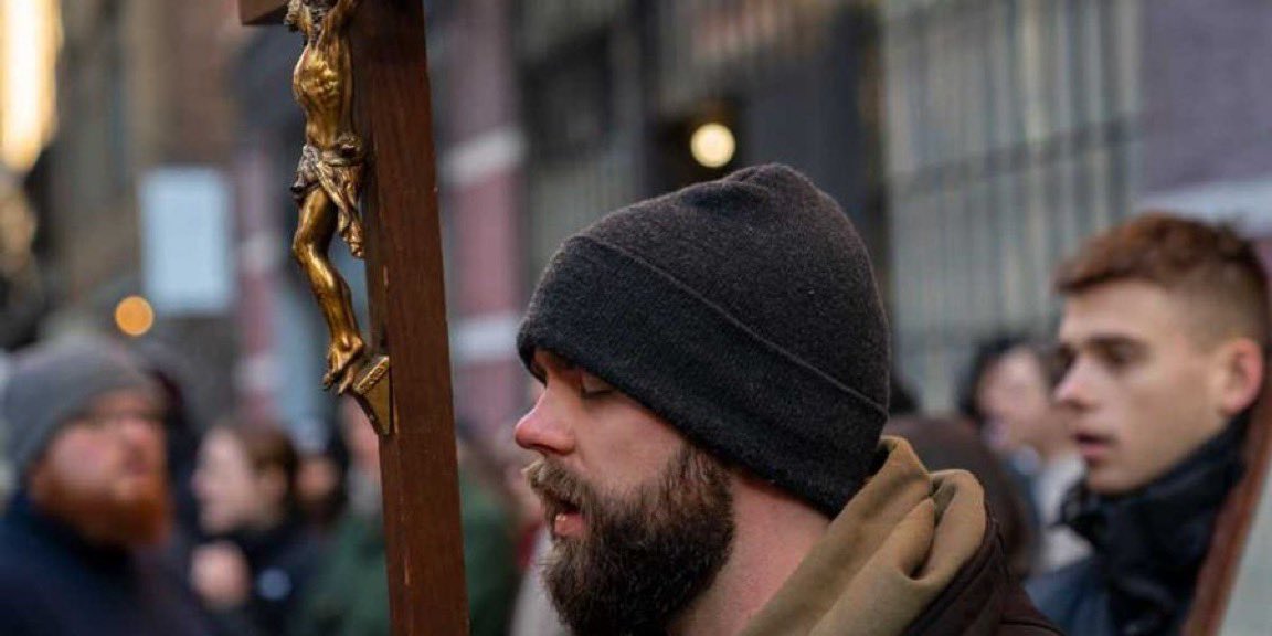 WellsJorda89710's tweet image. 🚨 REVIVAL IS HERE: Young Men Flocking to Christianity in RECORD Numbers After Charlie Kirk’s Assassination! 🔥🙏

In the months since Charlie Kirk’s tragic assassination, America is witnessing an unprecedented spiritual awakening — young men are turning to Christ like never