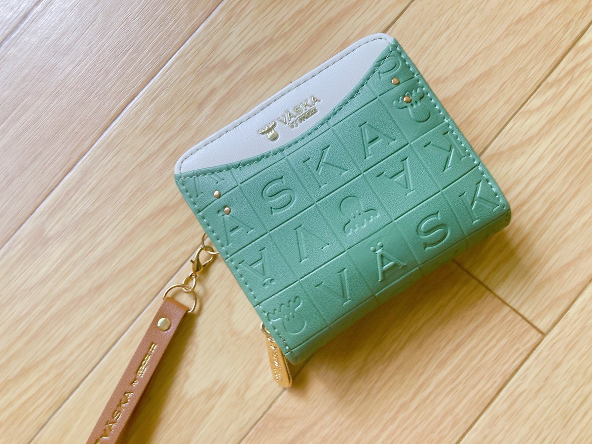 __harunose's tweet photo. 長らく使ってた財布がボロボロになっちゃったので、色味が好みすぎる財布を見つけたからお迎えしました👏🏻私の財布かわいい〜🤭 https://t.co/ZSdS5Rp0lj