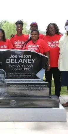 Snobrdrdude's tweet photo. @VinnysCorner1 Joe Delaney https://t.co/crXdGEt5Of