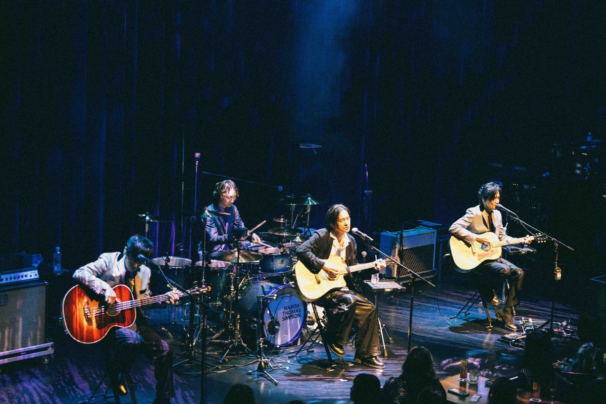 NARITA THOMAS SIMPSON
全22公演のビルボードツアー完⾛！
相川七瀬、岡本健⼀がサプライズ出演

オフィシャルレポートはこちら📝
lp.p.pia.jp/article/news/4…

#NARITATHOMASSIMPSON
#相川七瀬 #岡本健一