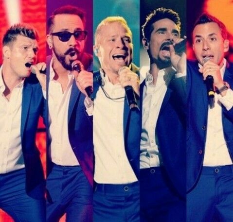 SaraCornell5's tweet image. There's 2 things we're celebrating If you're a BSB fan and an eminem fan like me they're celebrating their 33rd anniversary as a group and he's been sober 18 years today.
#KTBSPA 
#Stans 
#SoProud