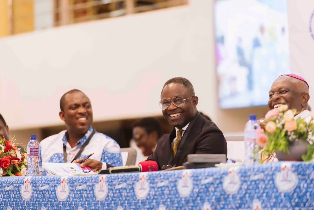 Kwabena Mintah Akandoh has shown that a minister who is fearless can take on the biggest challenges and win.
#KwabenaMintahAkandoh #FreePrimaryHealthCare