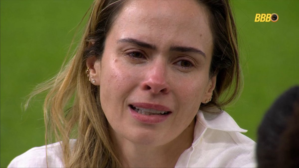 Vocês precisam entender que a Ana Paula só foi participar do programa porque seu pai estava bem. Ninguém controla a vida. Vocês mesmos que estão criticando, quem garante que um familiar de vocês esteja 100% bem amanhã? #AnaPaulaCampeã