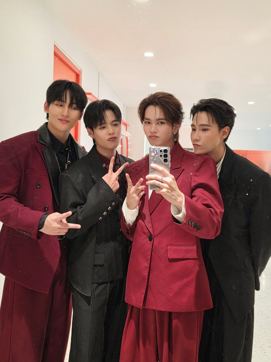 คุณไป๋ tweet media