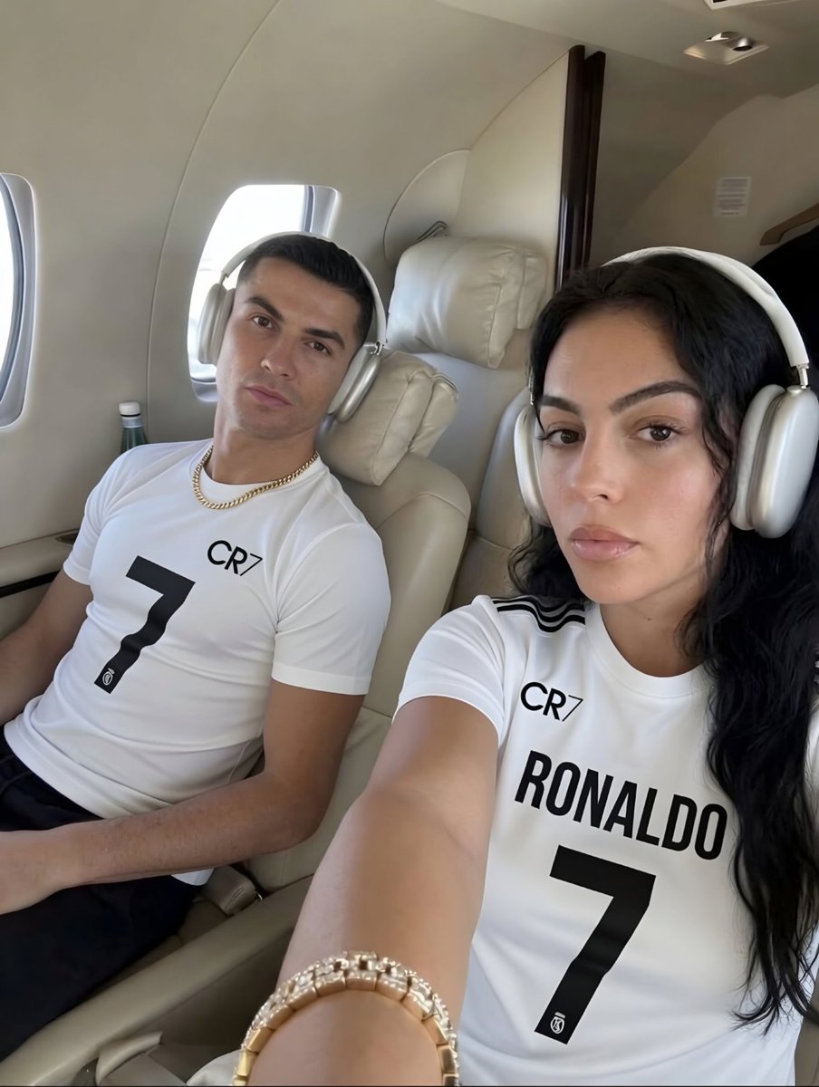 Gionald0's tweet photo. Perfect Selfie 🤍🤳 https://t.co/hhZFHuHaat