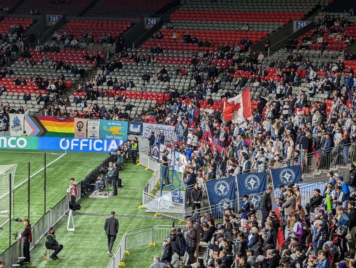 slimatic33's tweet image. Fuck the #southsiders and southsisters for promoting the degenerate communist globohomo agenda.  Normal people dont want to go to games to have your faggot flags in our face, otherwise maybe more people would show up.

And shame on #whitecapsFC for allowing this trash