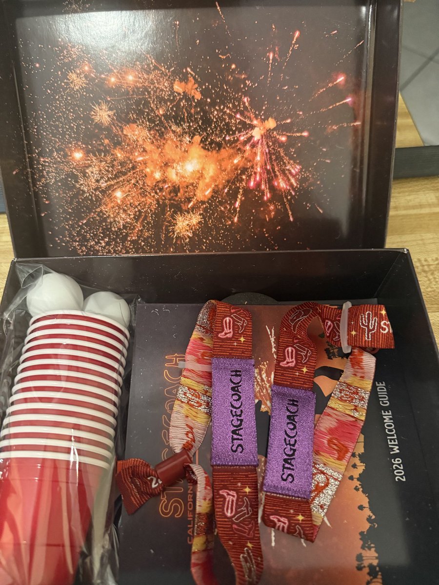 irisev_'s tweet image. Hi guys I have 2 stagecoach wristbands for sale. GA $1,000 for both. Let me know if you’re interested. I have proof of purchase. 
DM me if interested. #Stagecoach #tickets #Stagecoachtickets