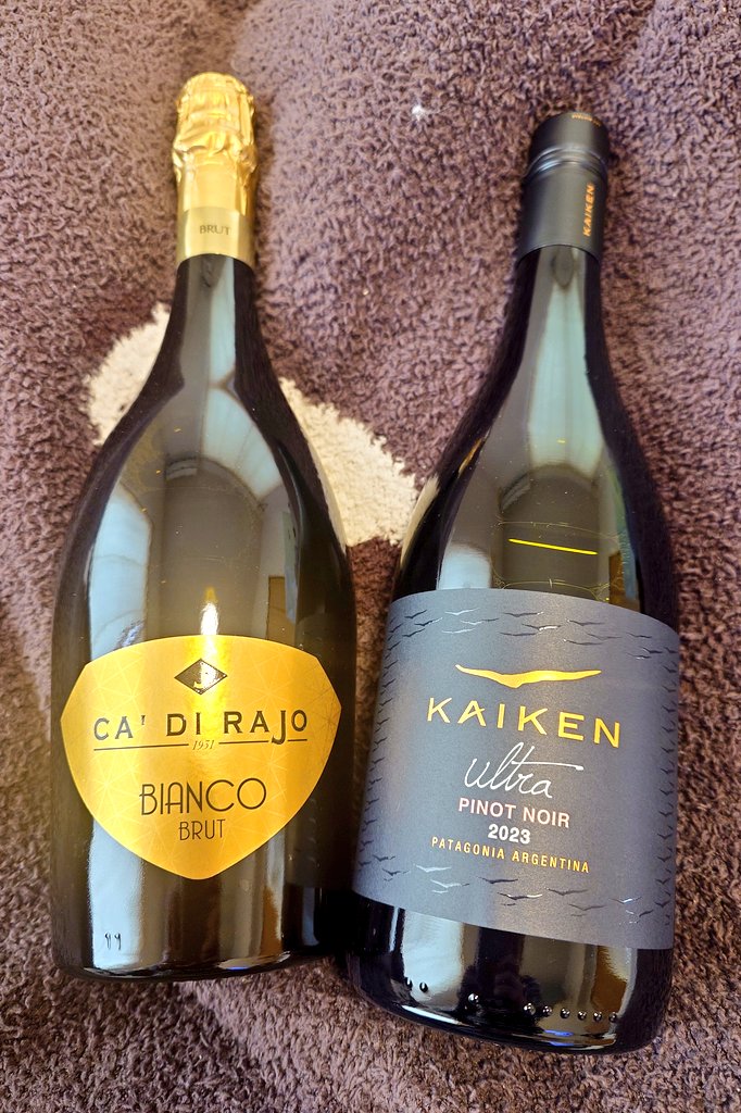 maorinrinrin's tweet image. 結構前だけどこちら当選しててケンタとワイン楽しみしてる🍗🥂
#今宵はチキンとワインで乾杯
#KFC
#エノテカ