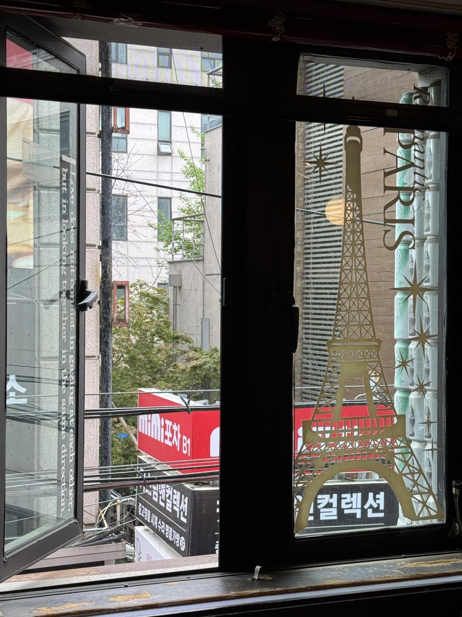 지니!! tweet media