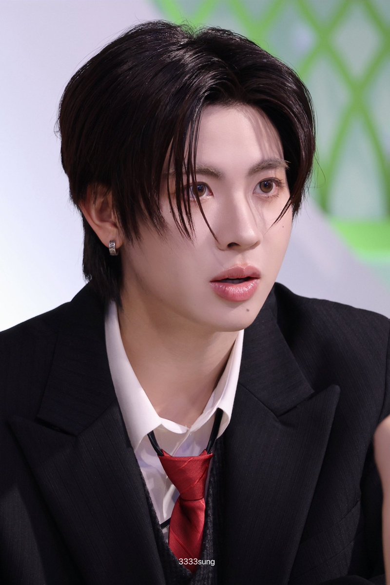 3333333333 tweet media