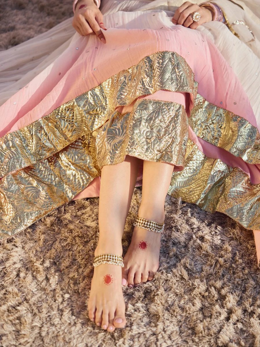 Bollywood Tollywood Point ™ tweet media