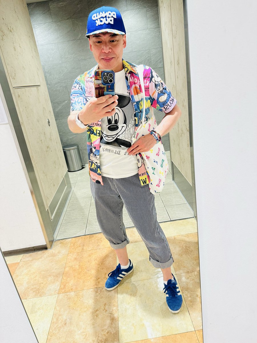 10061116's tweet photo. 今日の私服でおま😃✌️✨✨✨✨
今日は、ディズニーコーデよ〜😙⤴️⤴️
シャツはミッキー🐀、CAPはドナルドです〜😙✌️✨✨✨✨✨
久しぶりに 入間三井アウトレットパークまでドライブ〜🚗💨💨
たのすぃ😄😃⤴️
それそれ〜😄⤴️⤴️
#私服
#ディズニーコーデ
#mickeymause
#donaldduck
#美川憲一 https://t.co/kTTPmFp3j0