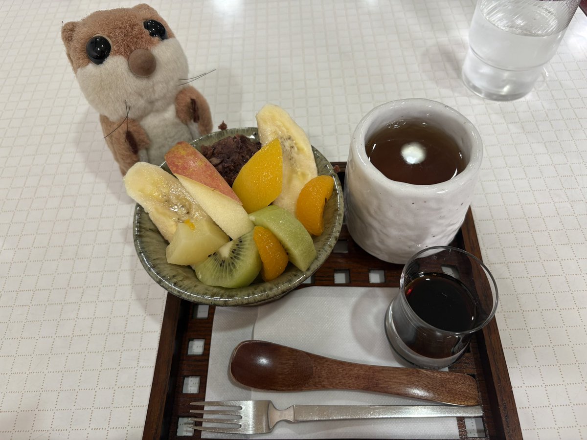 tumosabu's tweet photo. 良い雰囲気の喫茶店 https://t.co/4uR8Tj59ZG