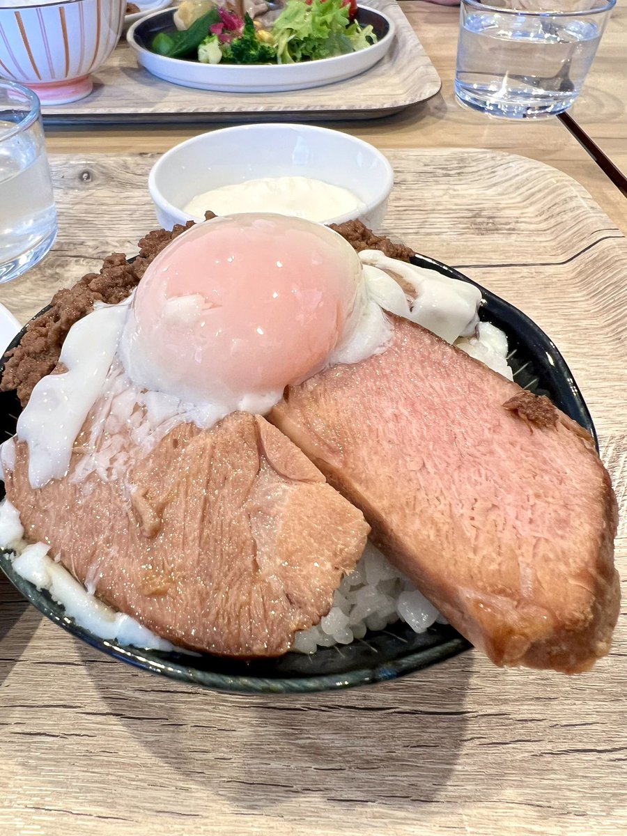 double MAX papa tweet media