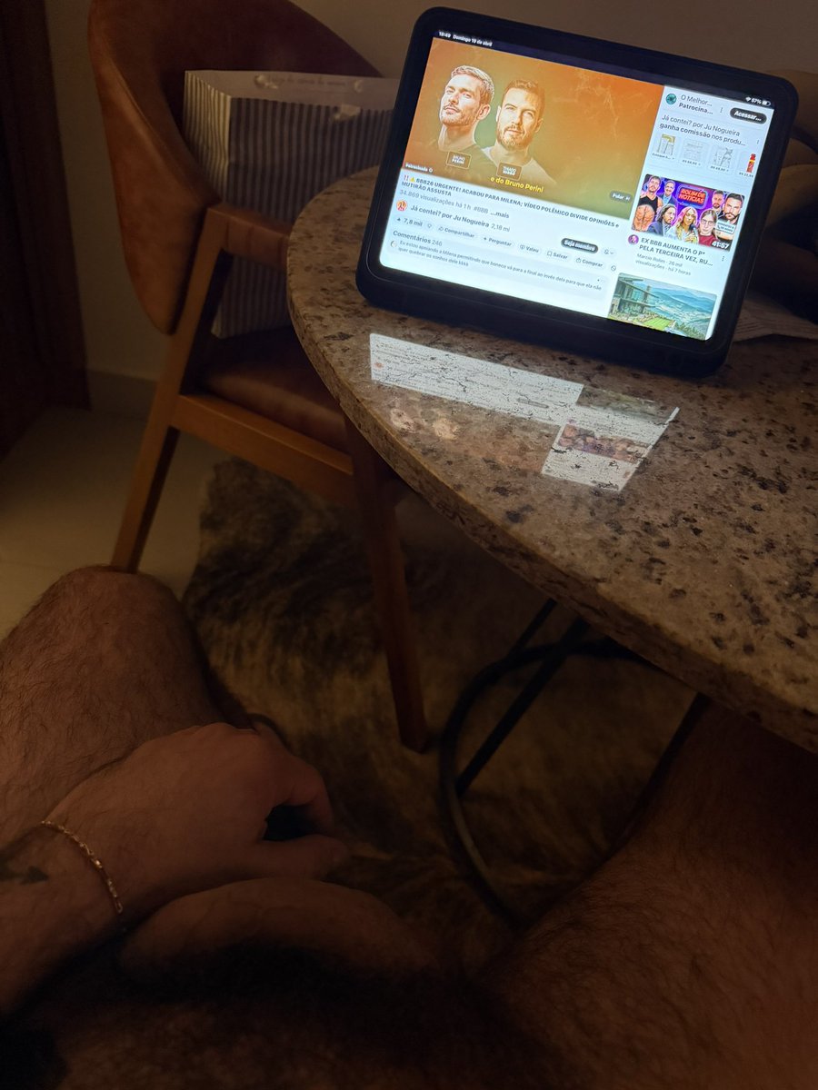 eumesmoOmar's tweet photo. Enfim, podendo ficar bem a vontade…
Querendo putaria no sigilo, afim?
🐺😉😈 https://t.co/Ib60JMxlVb