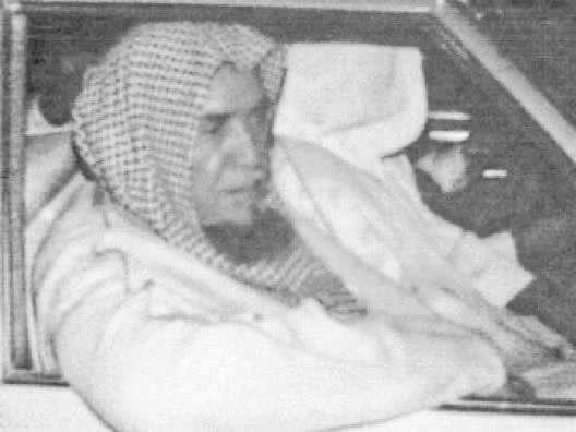 الوثيقة tweet media