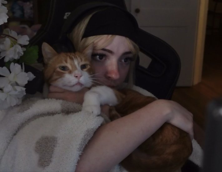 shqmelss's tweet photo. sylvee y tesla <3 https://t.co/S4KJpdhTTd