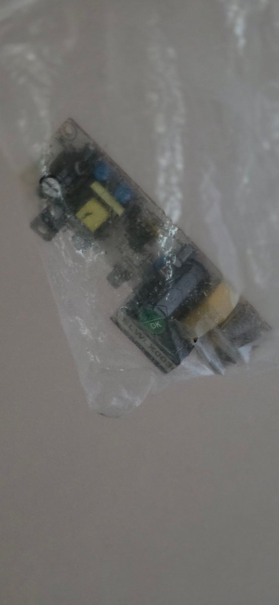 kunal4kishore's tweet photo. Technician visited today without parts.again a delay! 
Can you clear a few doubts of mine ??
1. part being changed had burnt wires.again rhe burnt wires are used .who will be resposible if anything happens to geyser? https://t.co/16ZnLaMok0