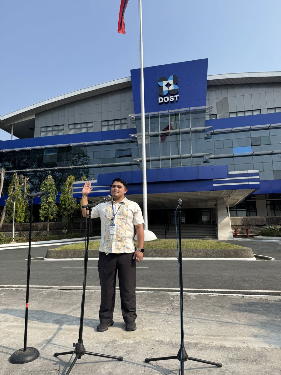 reinteee's tweet image. Glad to be of service for today in front of various attached agencies of @dost through this flag ceremony from @QCGov, @upsystem to #BGC , our shared commitment as we stand #OneDOST4U☝🏻. 🫡🇵🇭

[Moving forward one step at a time, with and by the likeminded people in my life ❤️]