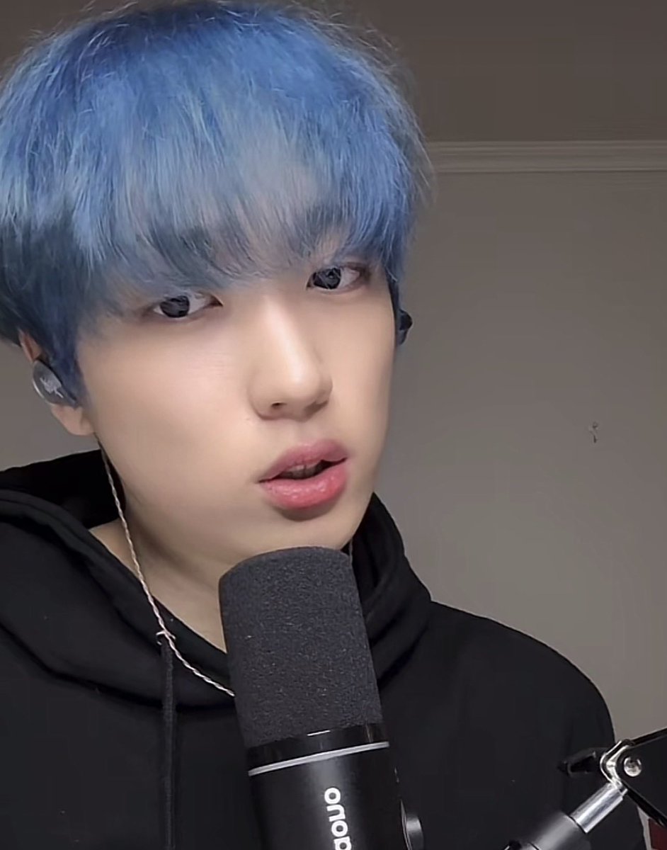 Told yuno he is the reason why i am always( everyday ) happy and reaction was so cute. 🥹

#JANGYUNHO #YUNHO #thekingdom