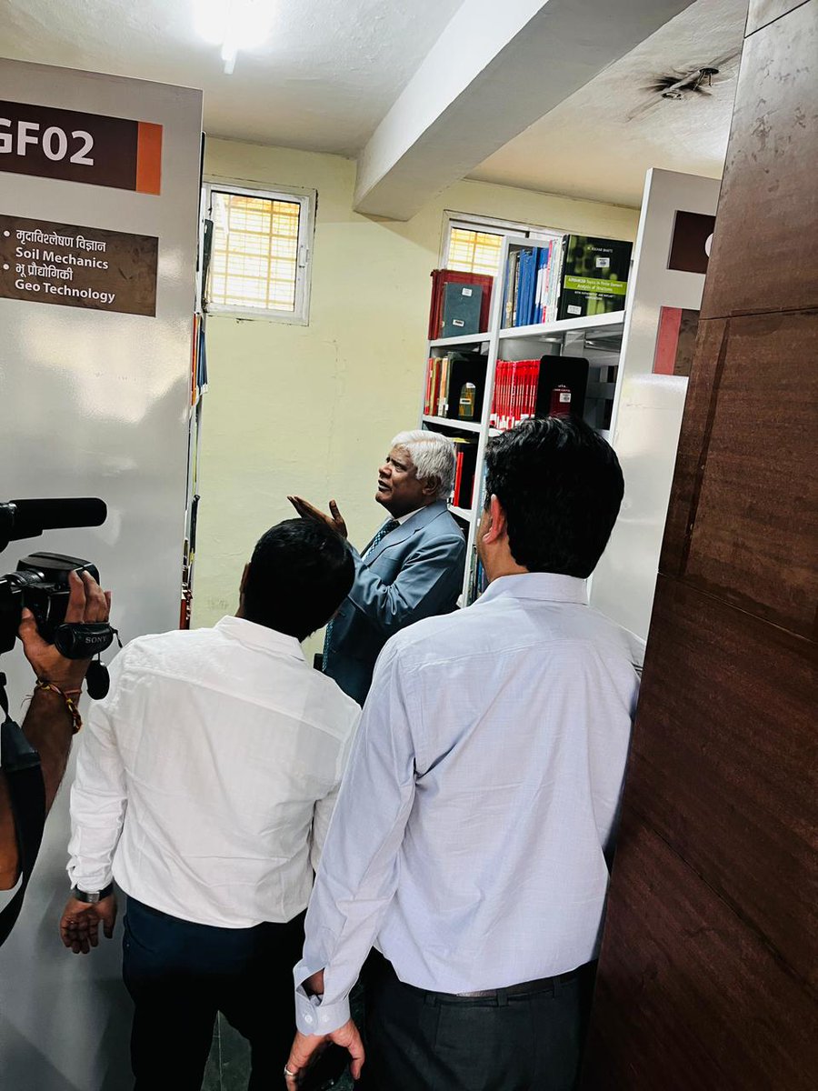 clmanitb's tweet image. The @clmanitb is pleased to welcome the National Board of Accreditation (NBA), visiting the library during 17-18th April 2026.

#NBA #Visit #Accreditation #CentralLibrary #MANITBhopal