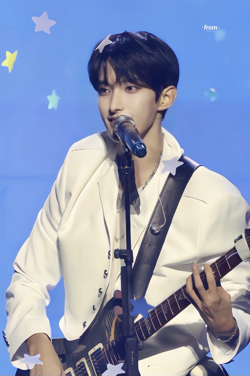 From_Ho5hi's tweet image. 260419 DxS SERENADE 소야곡 Day3

오늘도 겸이 머리에 내려앉은 별 하나 ⭐️

#도겸 #DK #DOKYEOM #세븐틴
#SEVENTEEN #ドギョム #이석민