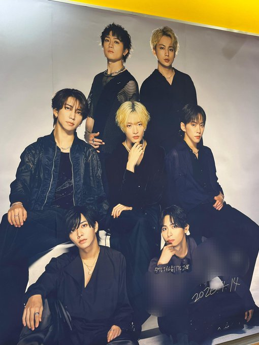 TOWER_Sendai's tweet image. 【#IMP. 】

5th Single『#INVADER』
💜大好評発売中💜

初回盤A・Bは在庫切れとなっております🙇

⚠️フォトスポットは本日までの掲示です⚠️

影山くんのサインをお見逃しなく😢
本日もご来店お待ちしております❣

#INVADER_IMP
#コノ惑星ヲ照ラセ