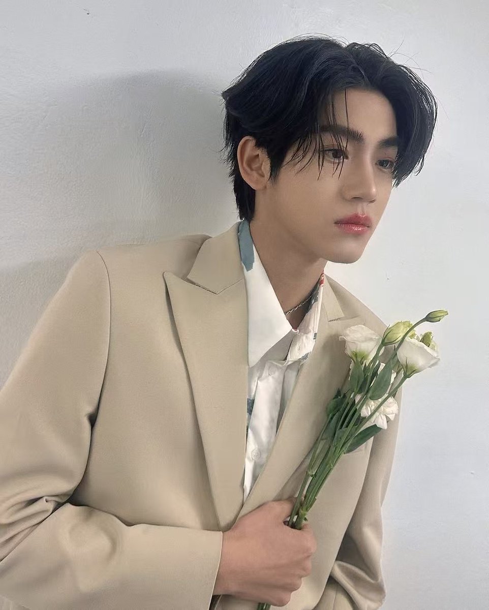 𝗥𝘂𝘁𝗵·𝗔𝘁𝗶𝘄𝗶𝘁𝗰𝗵 tweet media