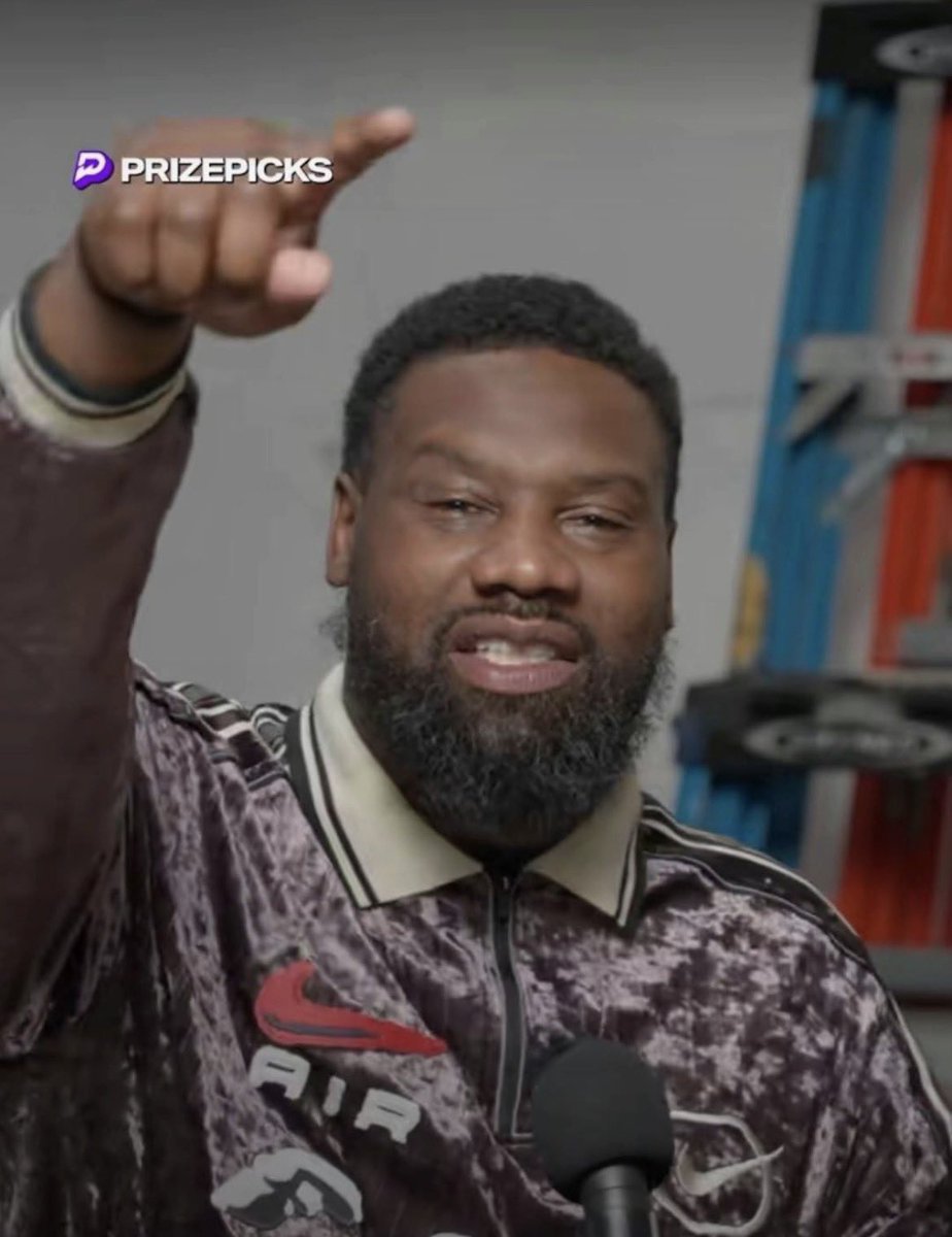 hunna davis tweet media