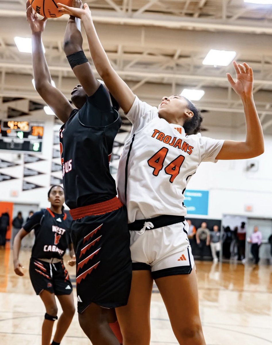 NCHSTROJANSWBB's tweet photo. Coaches make sure you catch our young super talented ballers this AAU season! 
Class of 29:
@kenziegonder29 
@skylarbhooping 
@704Hooper_Ava 
@Beyonce_Beke https://t.co/gjGwBDn3lD