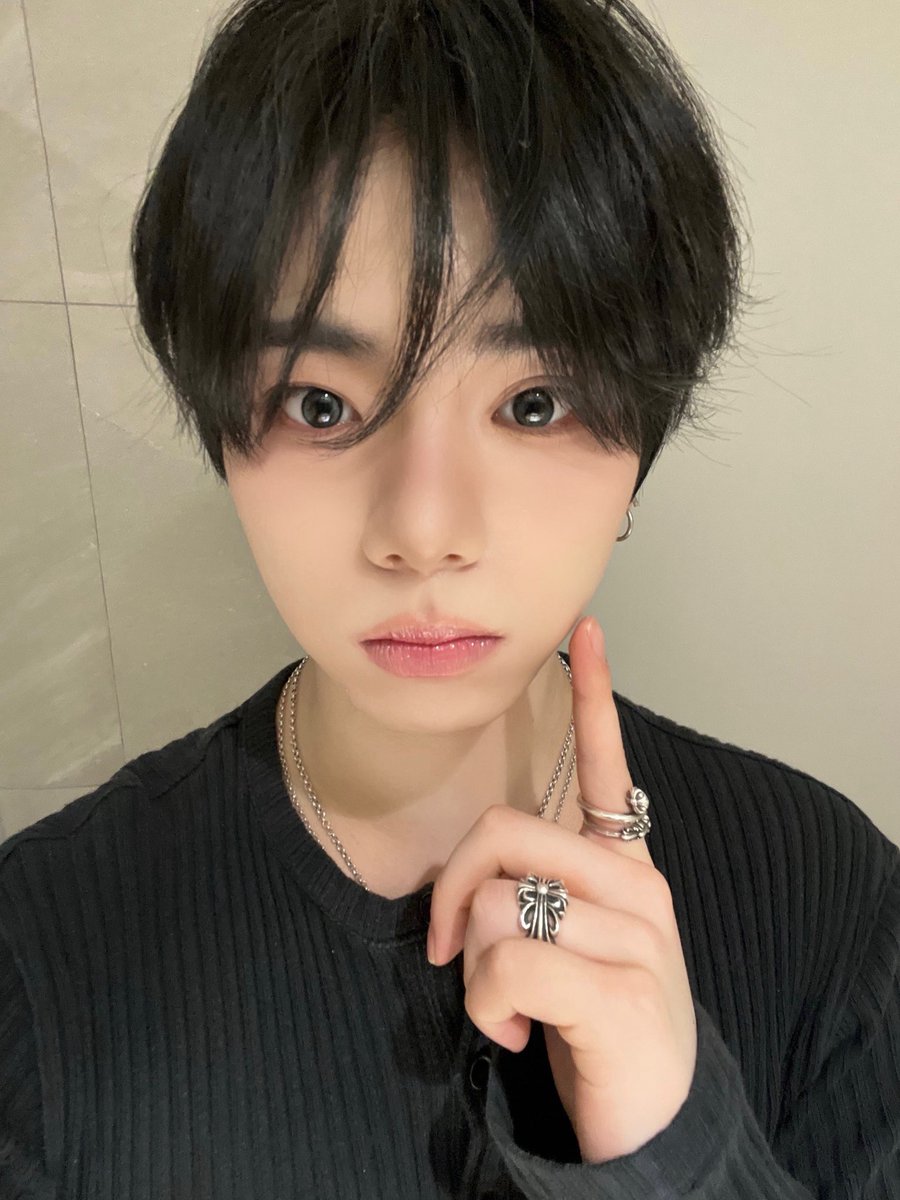 everydayopt's tweet photo. 260420 위버스 디엠 #이원우🫂 https://t.co/mMPXkDy8NJ