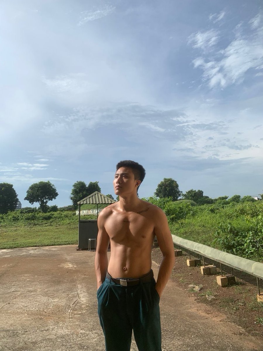 Kamikaze tweet media