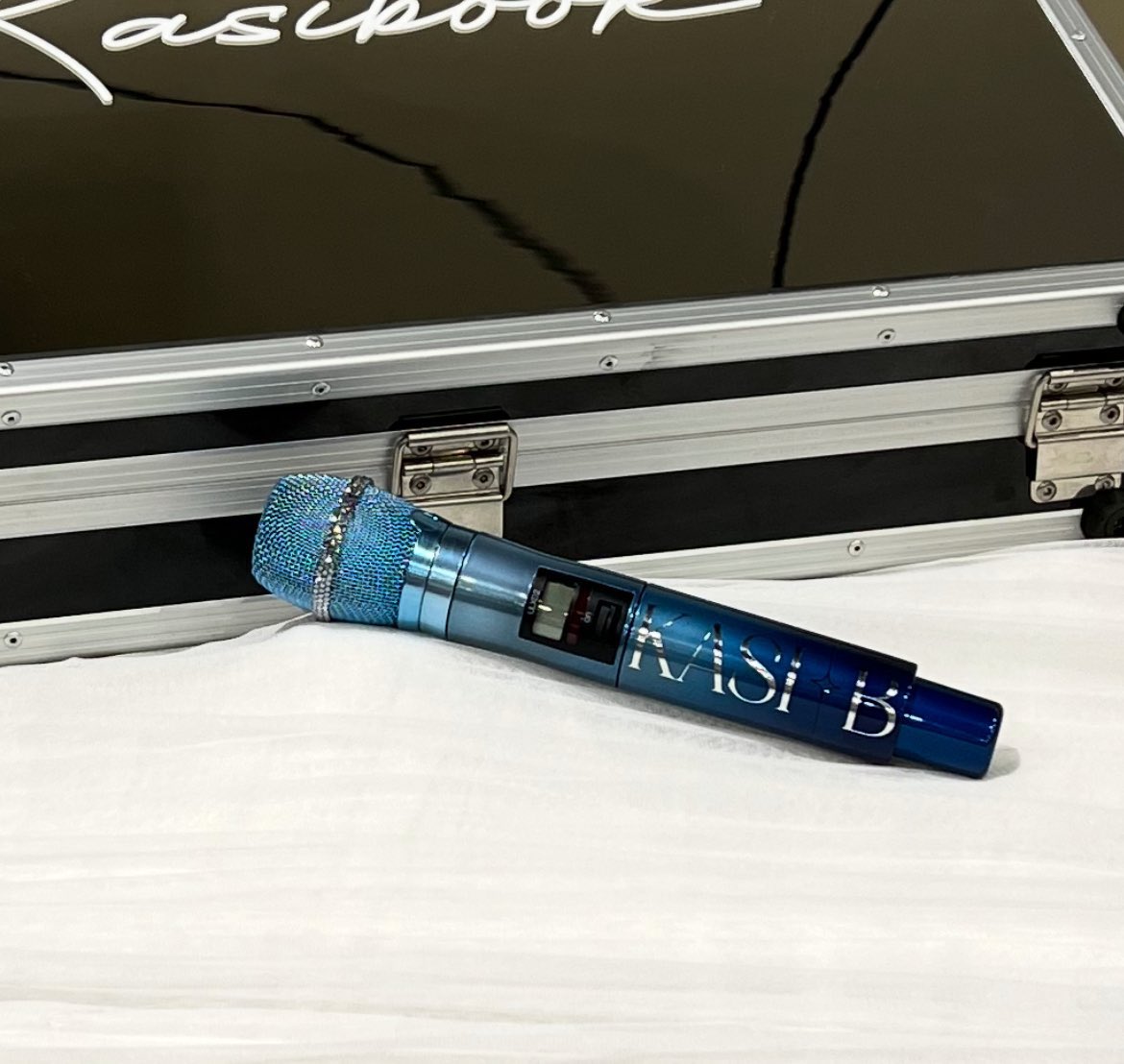 อะโระกาติ๊ tweet media