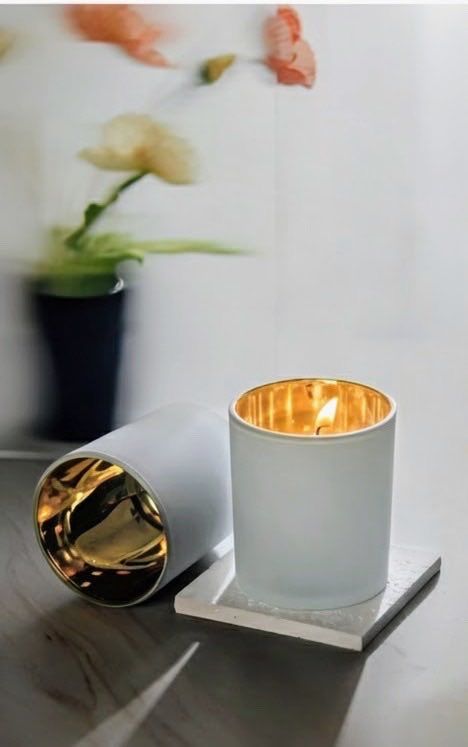 LonittaN's tweet image. Coming soon!😍 beautiful elegant candle white and gold a nice combination

#candle #homedecore #scentedcandle