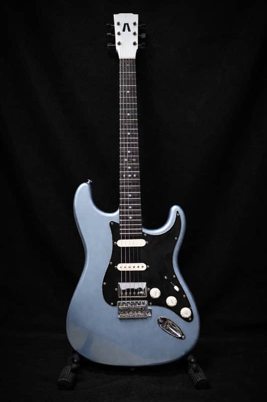 TheGuitarPit's tweet image. 🎸 Custom Aluminati Neck Stratocaster 2024 - Lake Placid Blue
💰 $1,600 · Excellent Condition
🔗 theguitarpit.com
#guitar #reverb #fender #theguitarpit