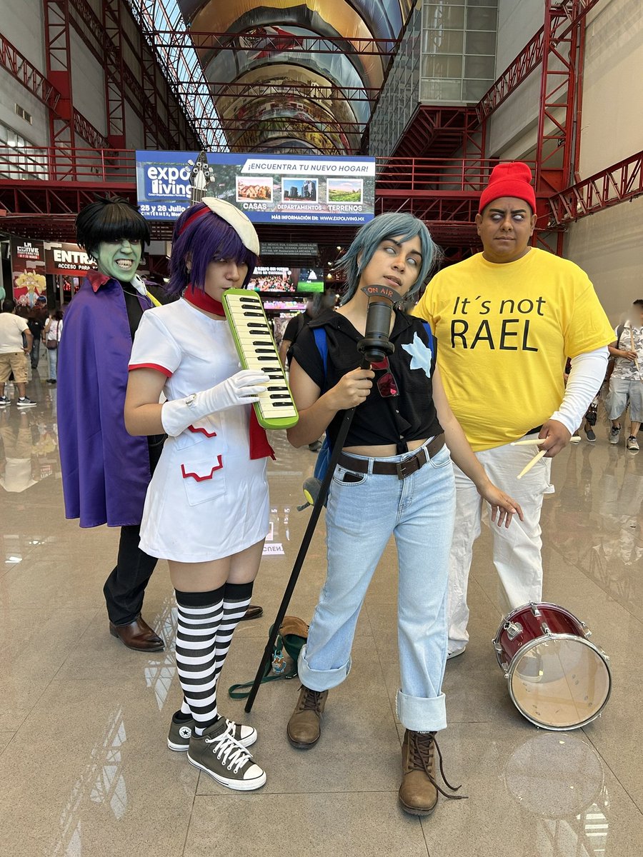 Gorillaz

Inst. elartedeerick

#Cosplay
#Gorillaz
#2D
#Noodle
#MurdocNiccals
#RusselHobbs