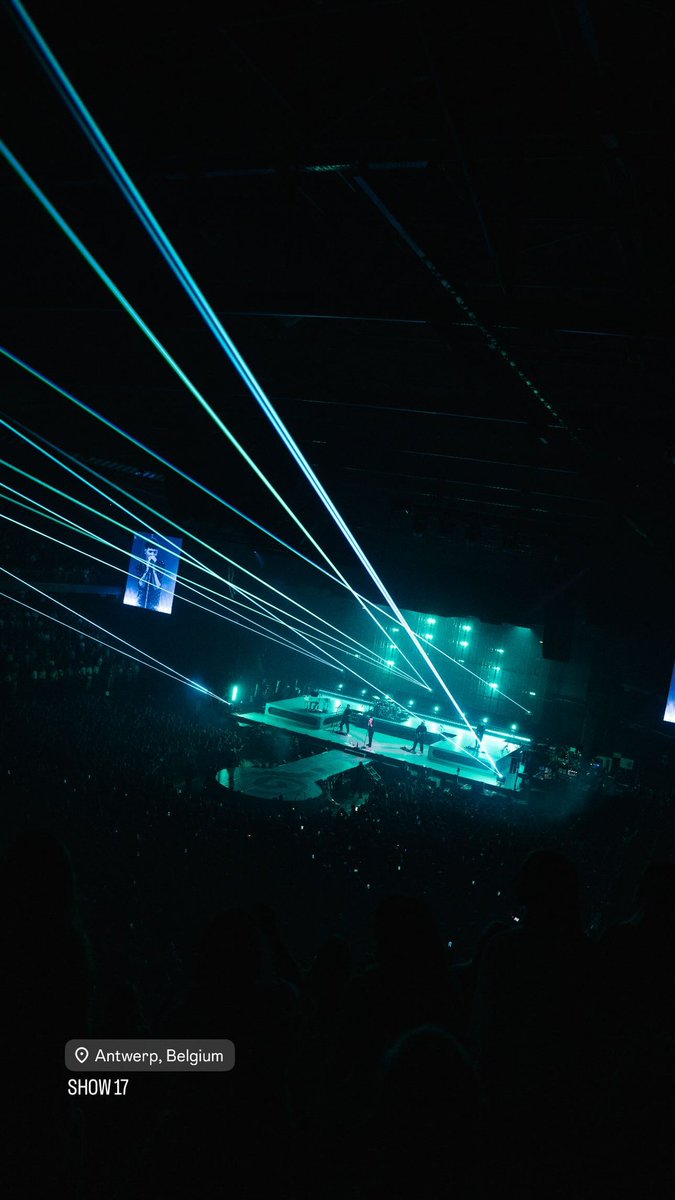 1DTourUpdateBE's tweet photo. Louis posted a photo of his Antwerp show on Instagram stories. https://t.co/MEYziPJuHR