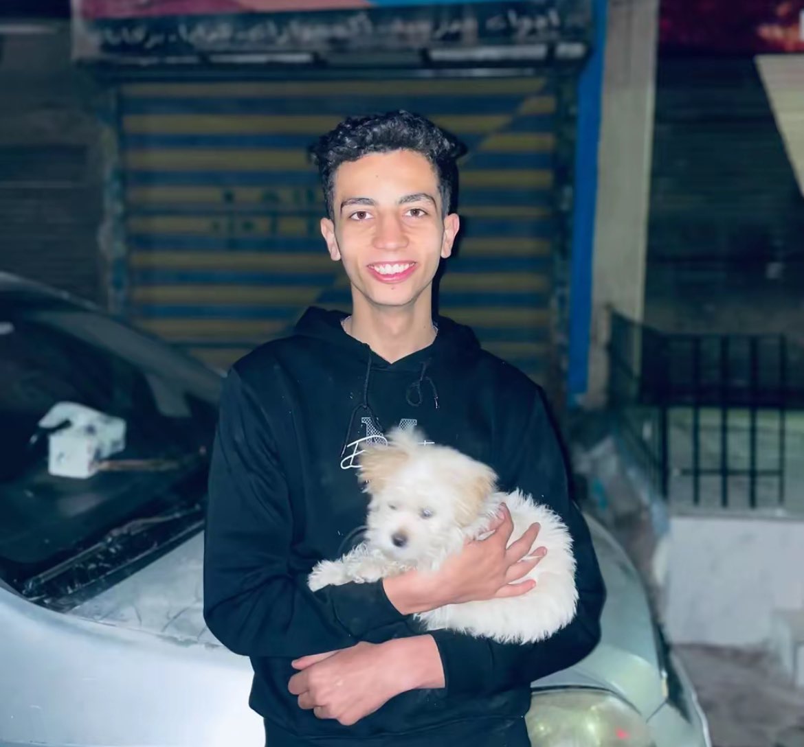 badae_'s tweet photo. رحم الله روحًا اشتقنا له،
فغاب الجسد وبقي الأثر، وغابت الأيام وبقي الدعاء،
وما زال القلب يذكره في كل حين،
نسأل الله أن يجعله في نعيمٍ دائم،
وأن يجمعنا به في جنات الفردوس https://t.co/bK1ZVyLTPF