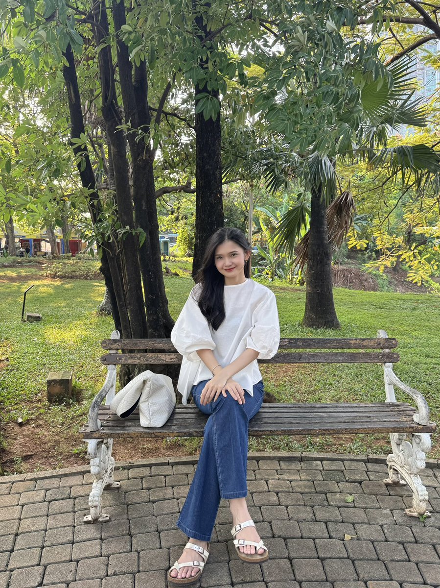Indah Cahya tweet media