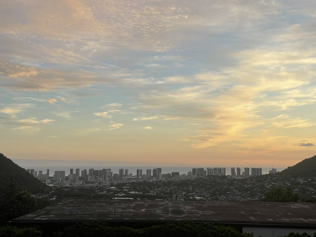 malafunkshun808's tweet image. 😊🌅🤙🏼

#Sunset 
#Hawaii 

@jstubbles 
@BRADDAHH00D  
@ninjaloha50 
@hawaii_isla808