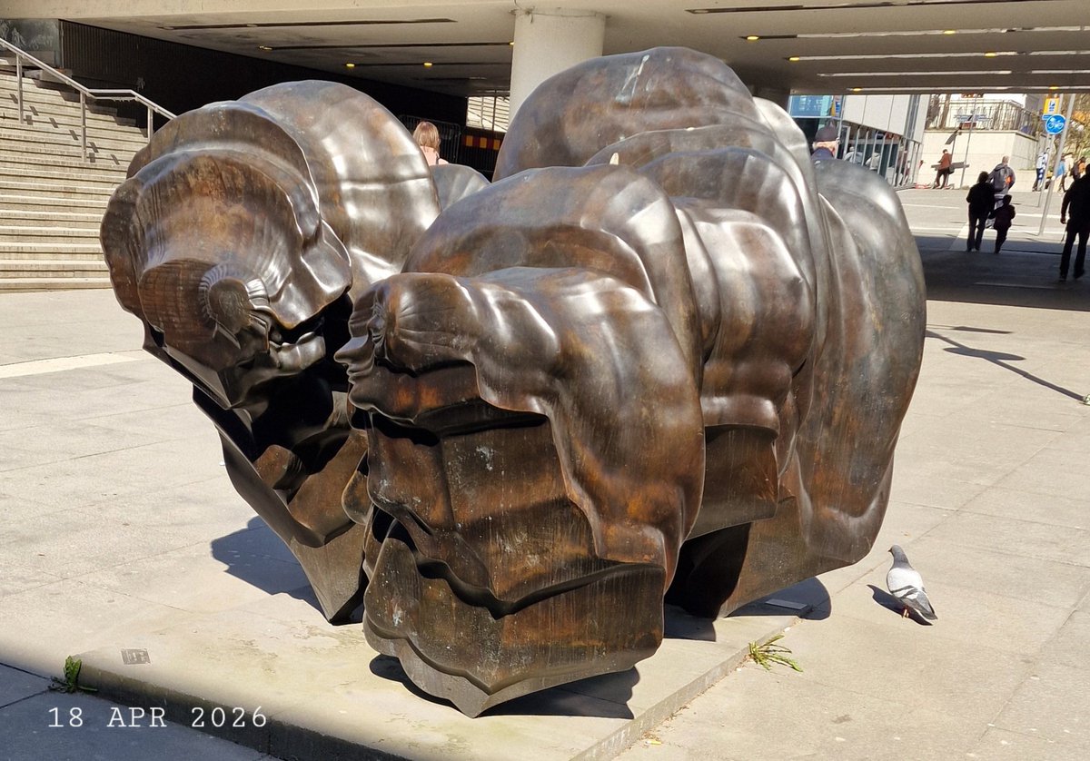 IDadzkov's tweet image. Strange street sculpture in Uppsala.  Непонятная уличная скульптира в Упсале.
#nature #street #city #sculpture #Uppsala #CityPhoto