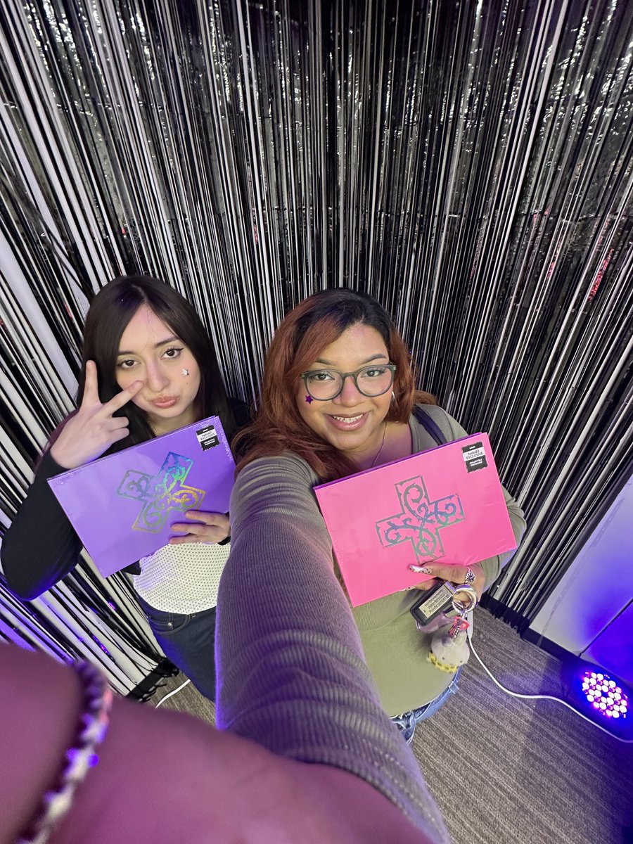 princesstheo_'s tweet photo. #tomorrowxtogether_popup #hello82 #82giveaway https://t.co/k3EwiEKChB